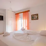 Sunny * Sarandë