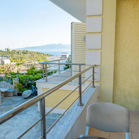 Sunny Saranda