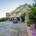 Sunny Sarandë