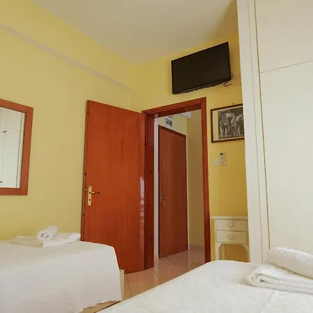 Sunny Apartment Sarande